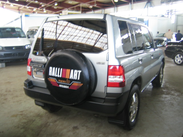 1999 Mitsubishi Pajero iO