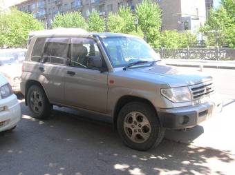 1999 Mitsubishi Pajero iO