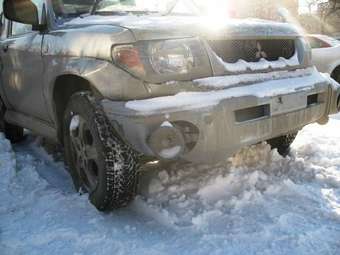 Mitsubishi Pajero iO