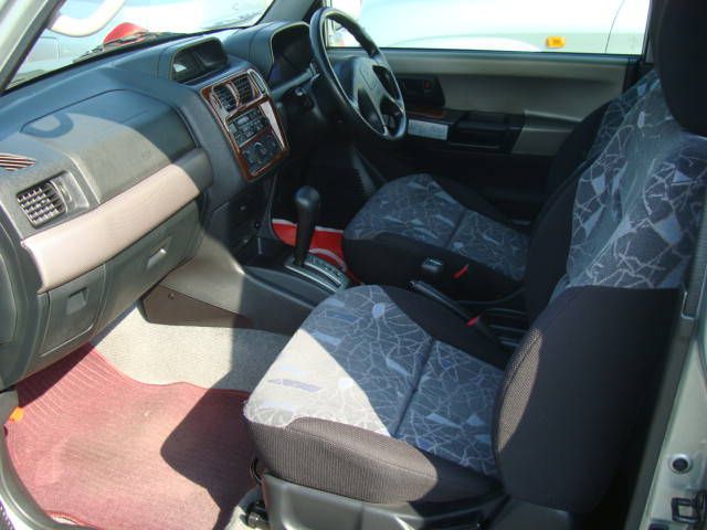 1999 Mitsubishi Pajero iO