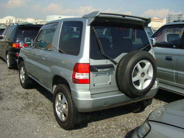 1999 Mitsubishi Pajero iO