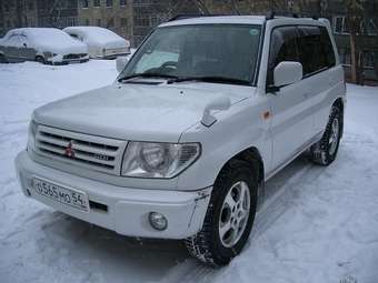 1999 Mitsubishi Pajero iO