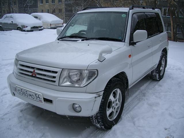 1999 Mitsubishi Pajero iO