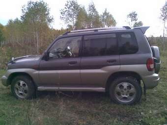 1999 Mitsubishi Pajero iO