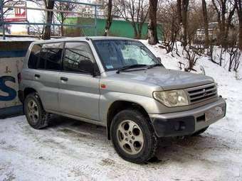 1999 Mitsubishi Pajero iO