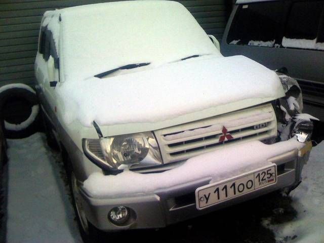 1999 Mitsubishi Pajero iO