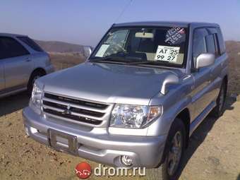 1999 Mitsubishi Pajero iO