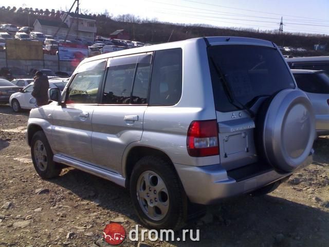 1999 Mitsubishi Pajero iO