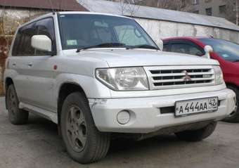 1999 Pajero iO