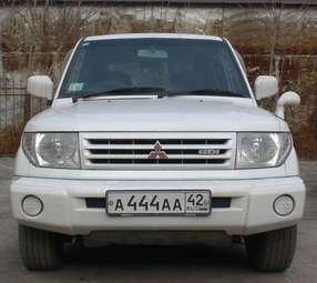 Mitsubishi Pajero iO