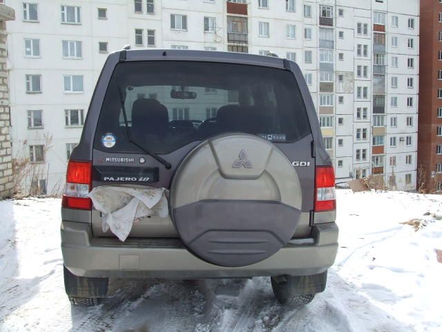 1999 Mitsubishi Pajero iO