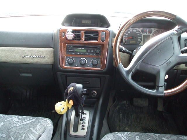 1999 Mitsubishi Pajero iO