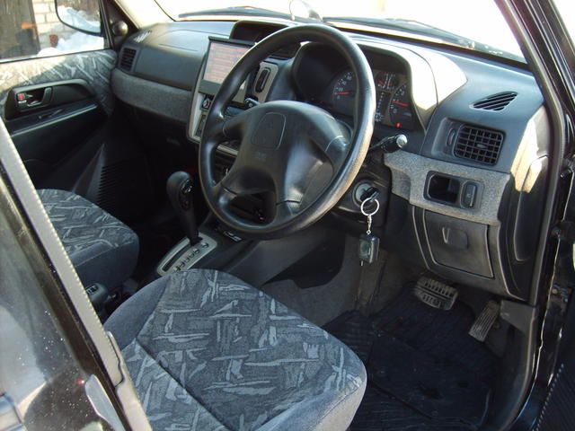 1999 Mitsubishi Pajero iO