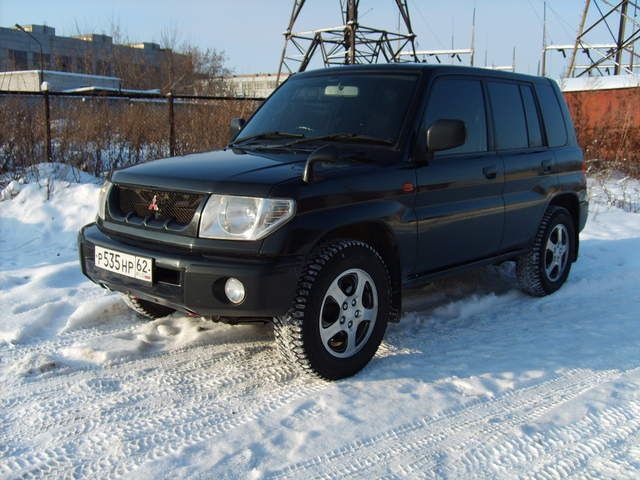 1999 Mitsubishi Pajero iO