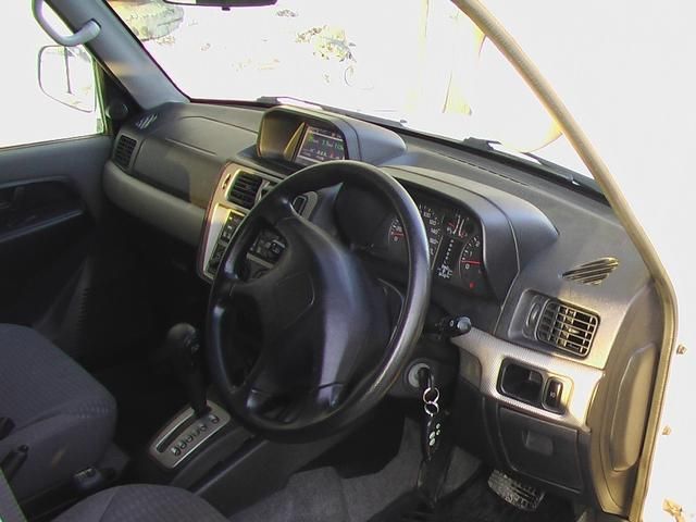 1999 Mitsubishi Pajero iO