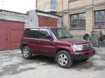 1999 Mitsubishi Pajero iO