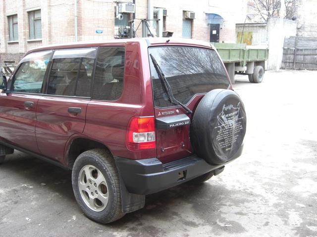 1999 Mitsubishi Pajero iO