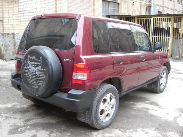 1999 Mitsubishi Pajero iO