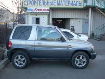 1999 Mitsubishi Pajero iO