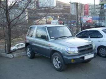 1999 Pajero iO