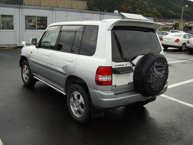 1999 Mitsubishi Pajero iO