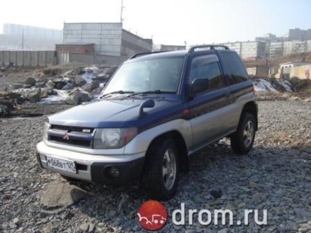 1999 Mitsubishi Pajero iO