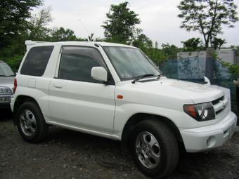 1999 Mitsubishi Pajero iO