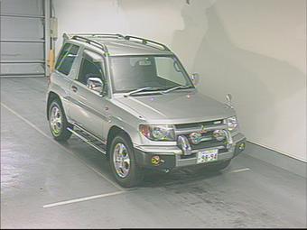 1999 Mitsubishi Pajero iO