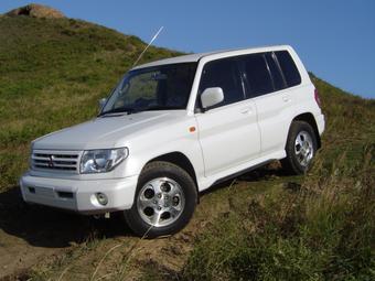 1999 Mitsubishi Pajero iO