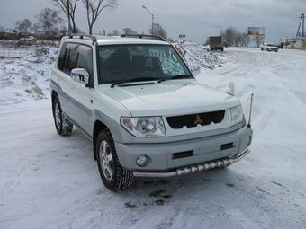 1999 Mitsubishi Pajero iO