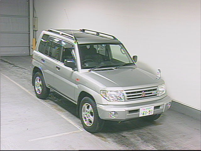 1999 Mitsubishi Pajero iO Pictures