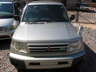 1999 Mitsubishi Pajero iO Pics