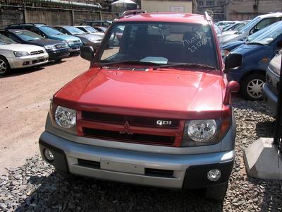 1999 Mitsubishi Pajero iO Pics
