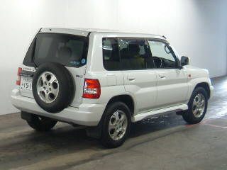 1999 Mitsubishi Pajero iO Photos