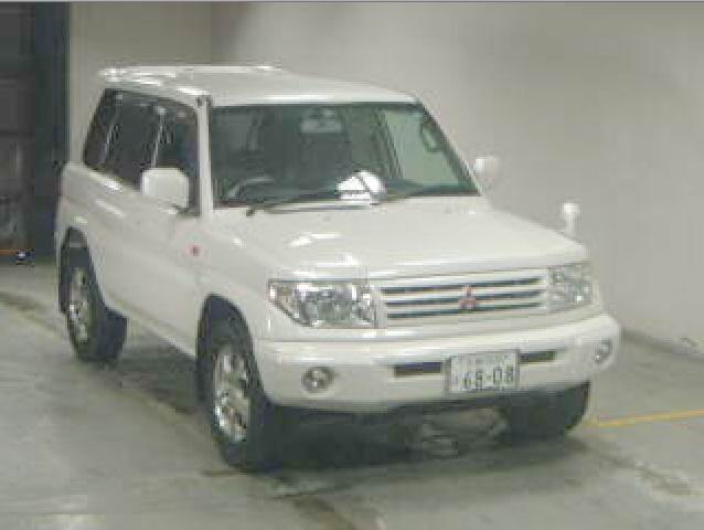 1999 Mitsubishi Pajero iO Pictures