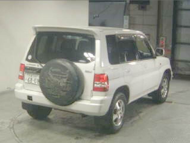 1999 Mitsubishi Pajero iO Pictures