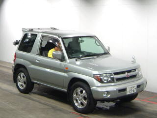 1999 Mitsubishi Pajero iO Pictures