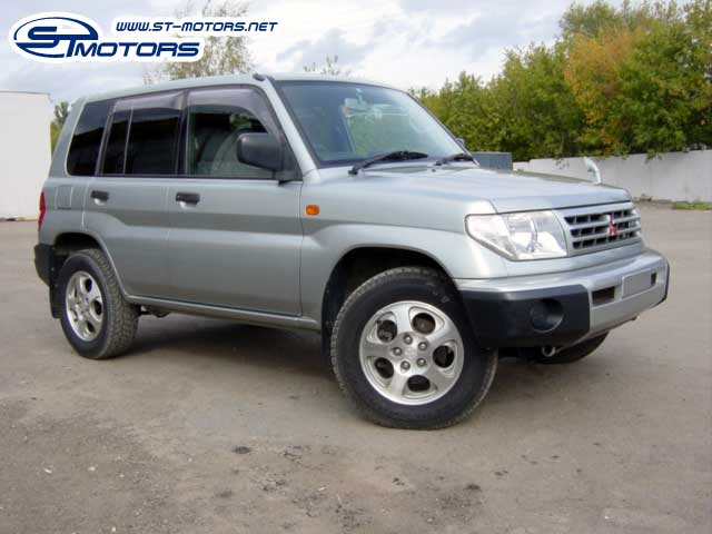 1999 Mitsubishi Pajero iO Pics