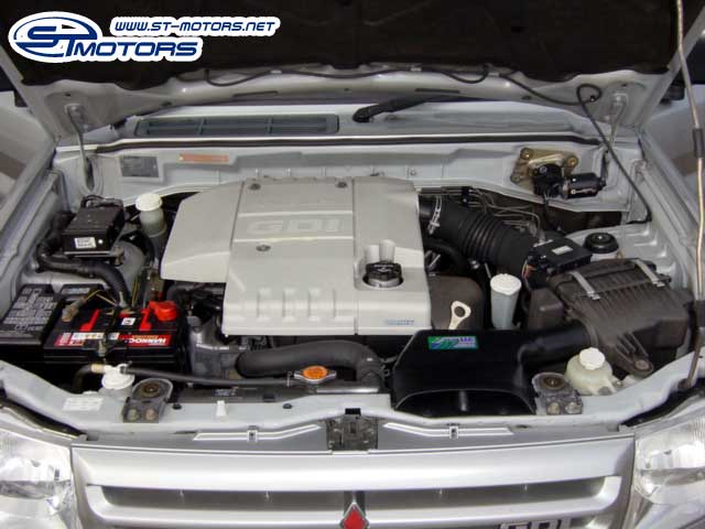1999 Mitsubishi Pajero iO Photos