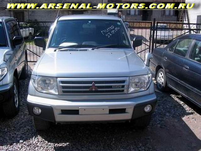 1999 Mitsubishi Pajero iO Pictures