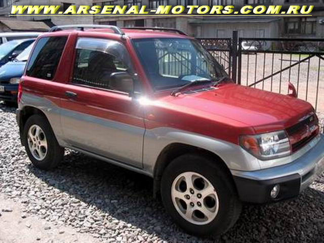 1999 Mitsubishi Pajero iO Pics