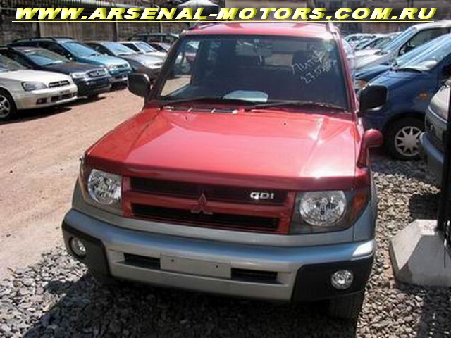 1999 Mitsubishi Pajero iO Pictures