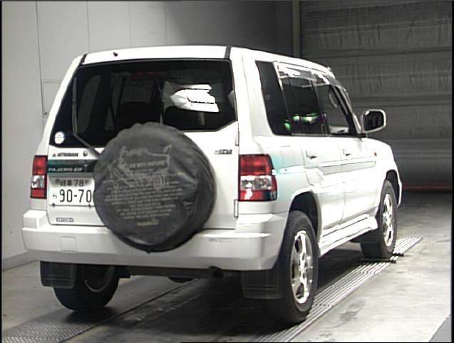 1999 Mitsubishi Pajero iO Pictures