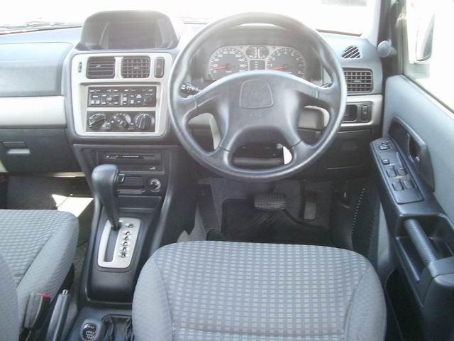 1999 Mitsubishi Pajero iO Images
