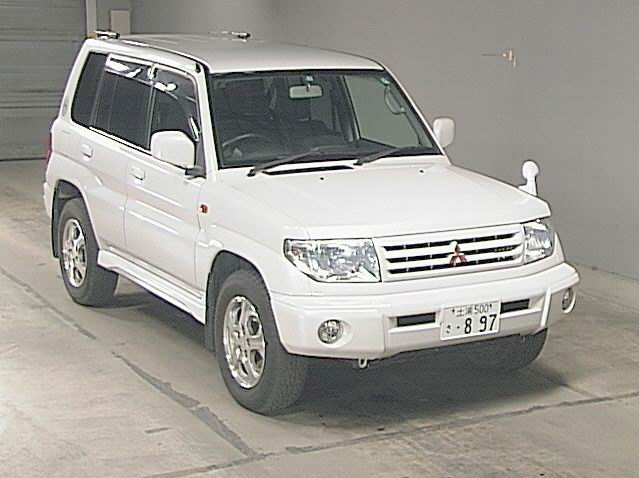 1999 Mitsubishi Pajero iO Photos