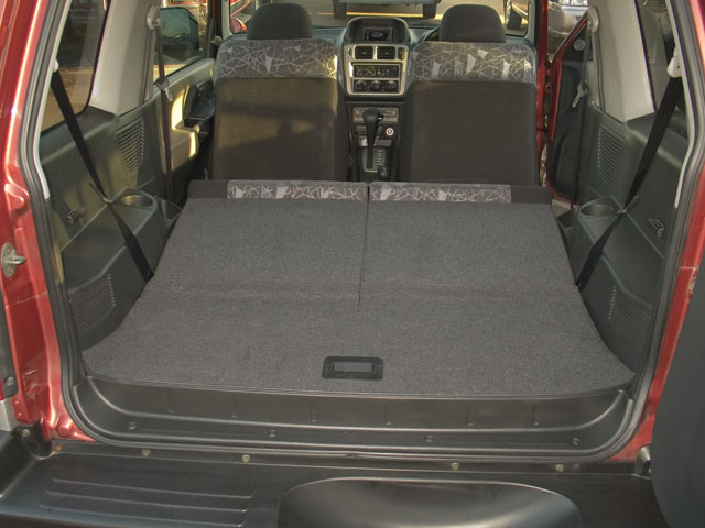 1999 Mitsubishi Pajero iO Pictures