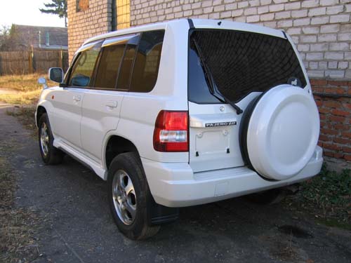 1999 Mitsubishi Pajero iO Photos