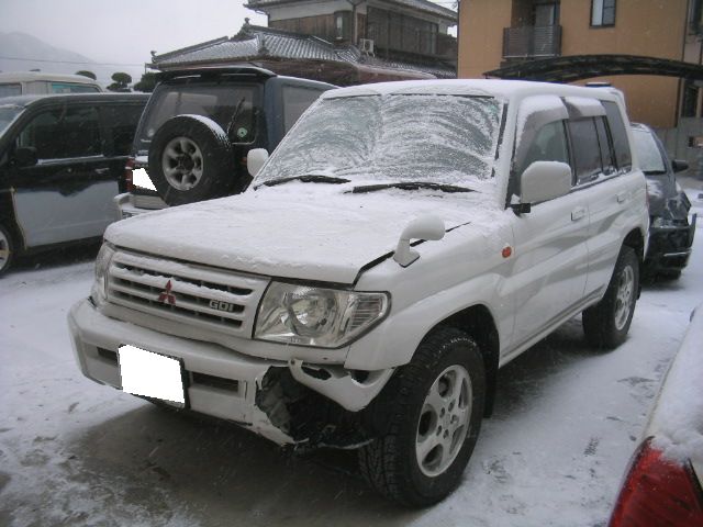 1999 Mitsubishi Pajero iO Pictures