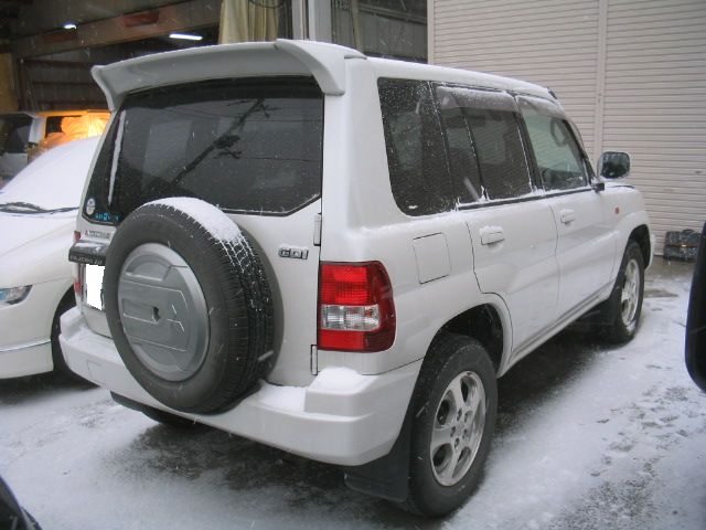 1999 Mitsubishi Pajero iO Photos