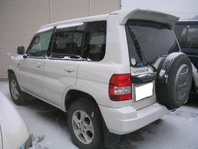 1999 Mitsubishi Pajero iO Photos